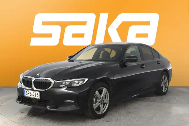 Musta Sedan, BMW 330 – SPB-415