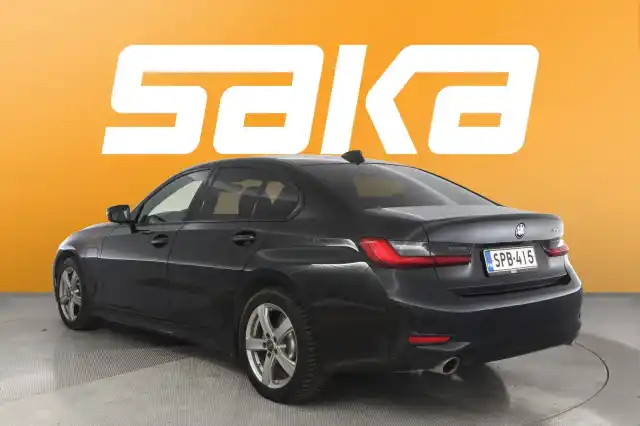 Musta Sedan, BMW 330 – SPB-415