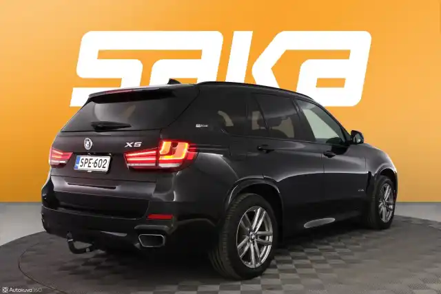 Musta Maastoauto, BMW X5 – SPE-602