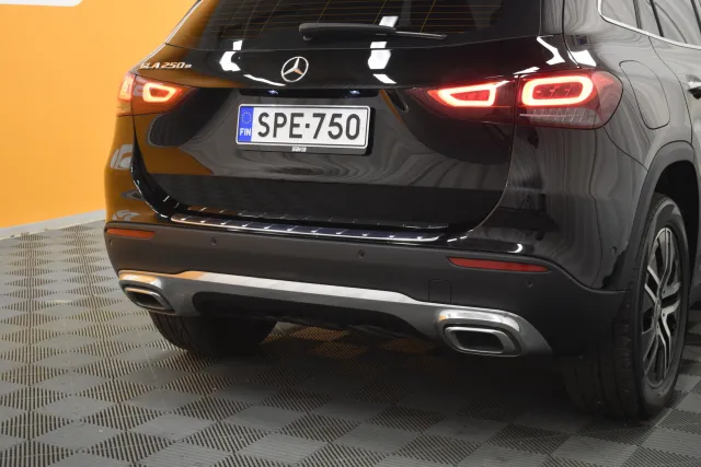 Musta Maastoauto, Mercedes-Benz GLA – SPE-750