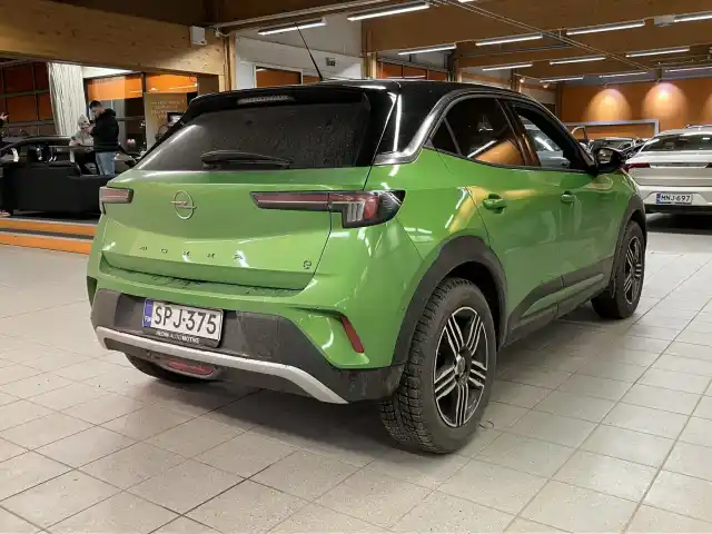 Vihreä Maastoauto, Opel Mokka-e – SPJ-375