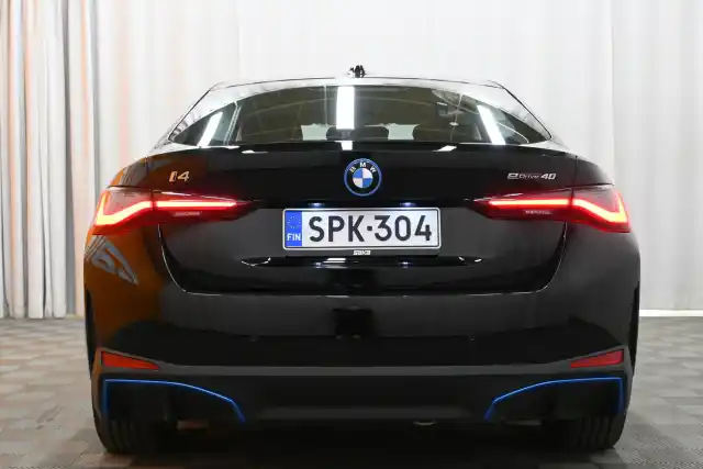 Musta Sedan, BMW i4 – SPK-304