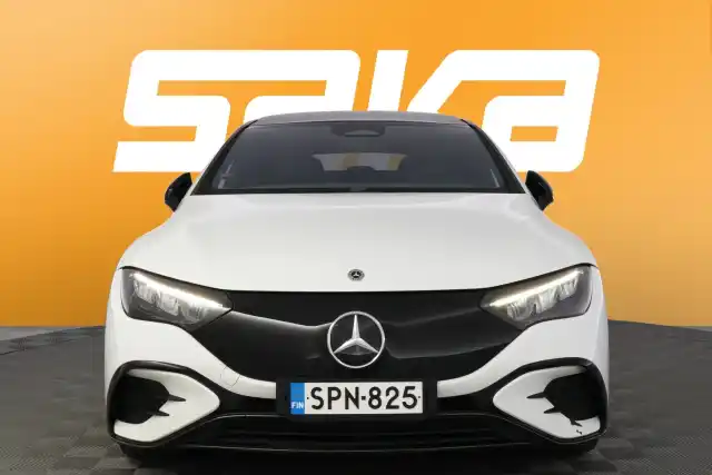 Valkoinen Sedan, Mercedes-Benz EQE – SPN-825