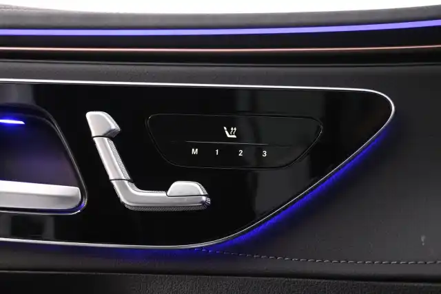 Valkoinen Sedan, Mercedes-Benz EQE – SPN-825