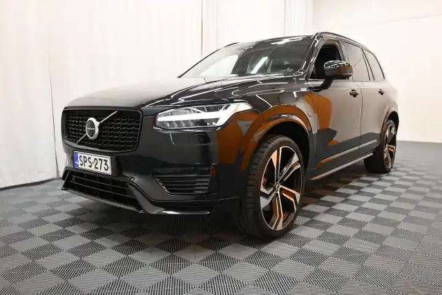 Musta Maastoauto, Volvo XC90 – SPS-273