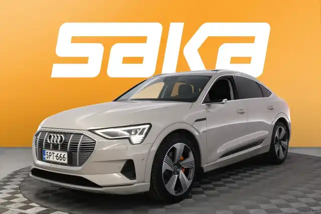 Harmaa Maastoauto, Audi e-tron – SPT-666