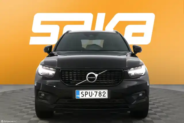 Musta Maastoauto, Volvo XC40 – SPU-782