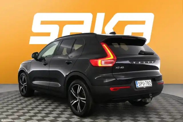 Musta Maastoauto, Volvo XC40 – SPU-782