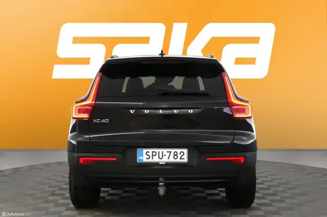 Musta Maastoauto, Volvo XC40 – SPU-782