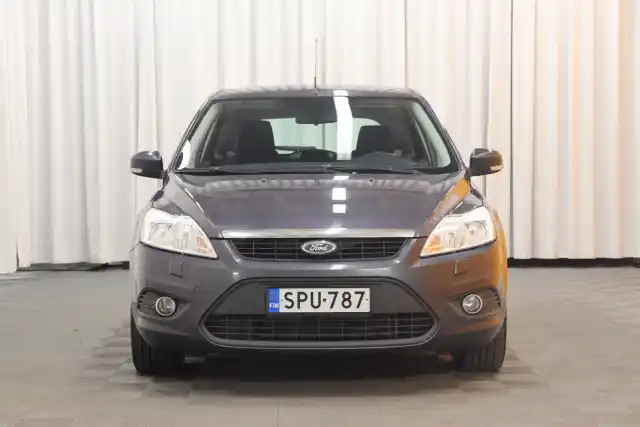 Harmaa Viistoperä, Ford Focus – SPU-787