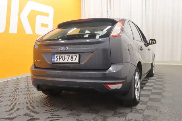 Harmaa Viistoperä, Ford Focus – SPU-787