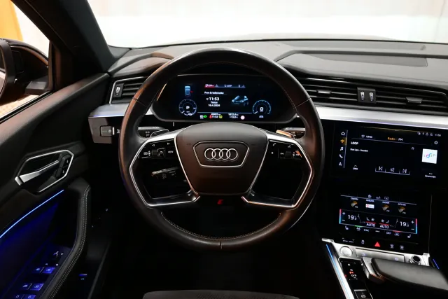 Musta Maastoauto, Audi e-tron – SPV-116