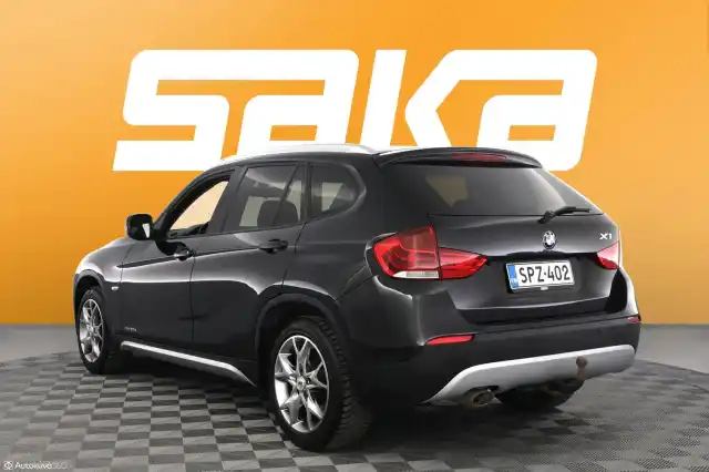 Musta Maastoauto, BMW X1 – SPZ-402