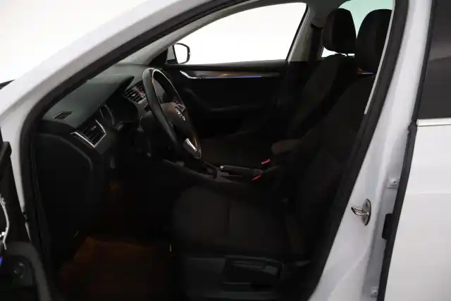 Valkoinen Farmari, Skoda Octavia – SRA-181
