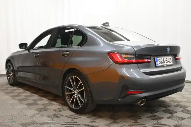 Harmaa Sedan, BMW 320 – SRA-545