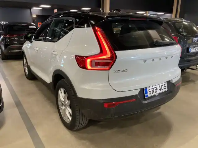 Valkoinen Maastoauto, Volvo XC40 – SRB-403