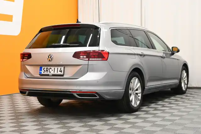 Hopea Farmari, Volkswagen Passat – SRC-114