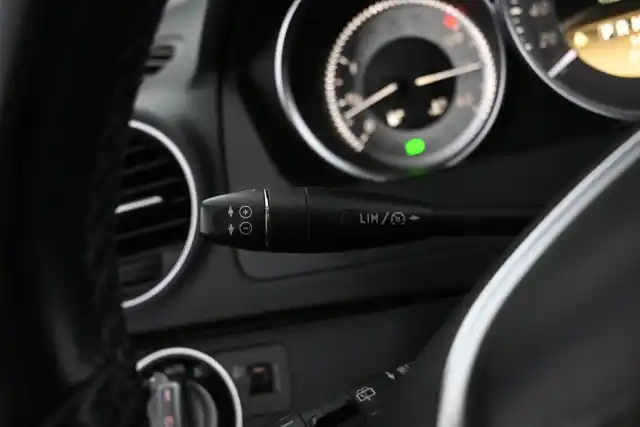  Farmari, Mercedes-Benz C – SRZ-396