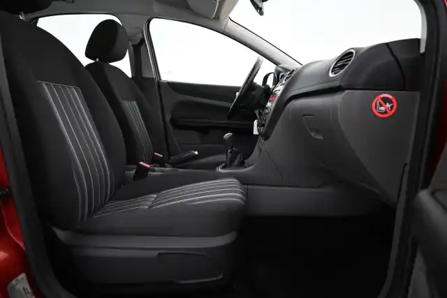 Punainen Viistoperä, Ford Focus – SSY-311