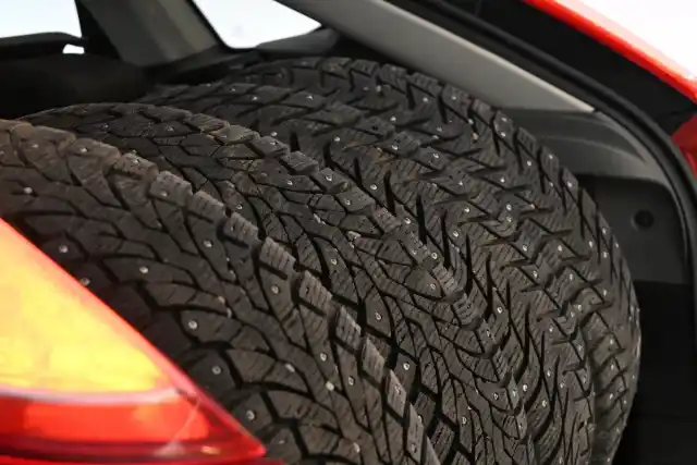 Punainen Viistoperä, Ford Focus – SSY-311