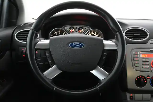 Punainen Viistoperä, Ford Focus – SSY-311