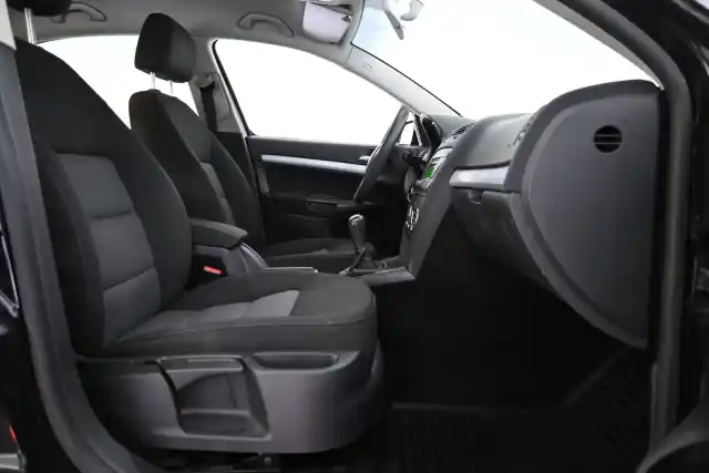 Musta Viistoperä, Skoda Octavia – SSY-466