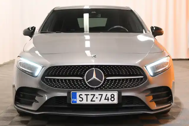 Harmaa Viistoperä, Mercedes-Benz A – STZ-748