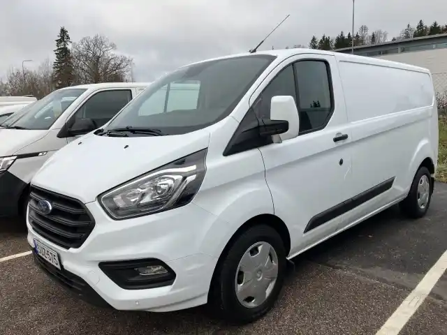 Valkoinen Pakettiauto, Ford Transit Custom – SUZ-575