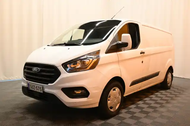 Valkoinen Pakettiauto, Ford Transit Custom – SUZ-575