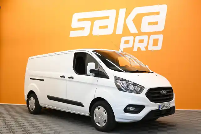 Valkoinen Pakettiauto, Ford Transit Custom – SUZ-575