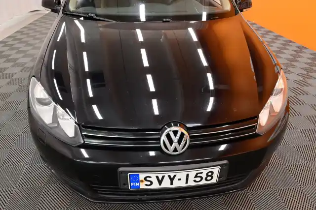 Musta Farmari, Volkswagen Golf – SVY-158