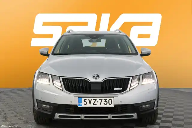 Harmaa Farmari, Skoda Octavia – SVZ-730