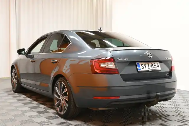 Harmaa Viistoperä, Skoda Octavia – SVZ-854