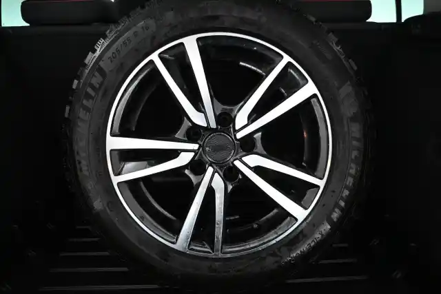 Punainen Viistoperä, Skoda Octavia – SVZ-866