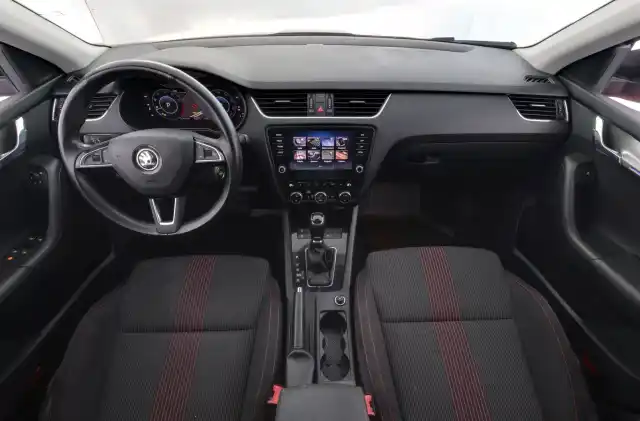 Punainen Viistoperä, Skoda Octavia – SVZ-866