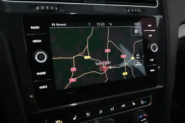 Harmaa Viistoperä, Volkswagen Golf – SXZ-895