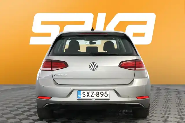 Harmaa Viistoperä, Volkswagen Golf – SXZ-895