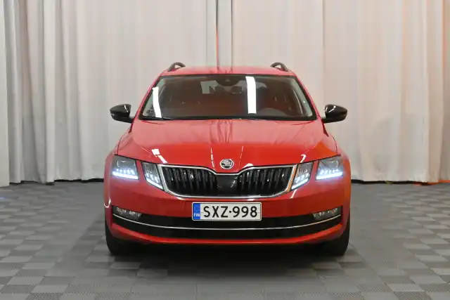 Punainen Farmari, Skoda Octavia – SXZ-998