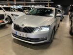 Harmaa Viistoperä, Skoda Octavia – SYR-111, kuva 2