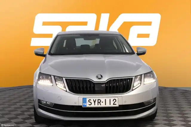 Harmaa Viistoperä, Skoda Octavia – SYR-112