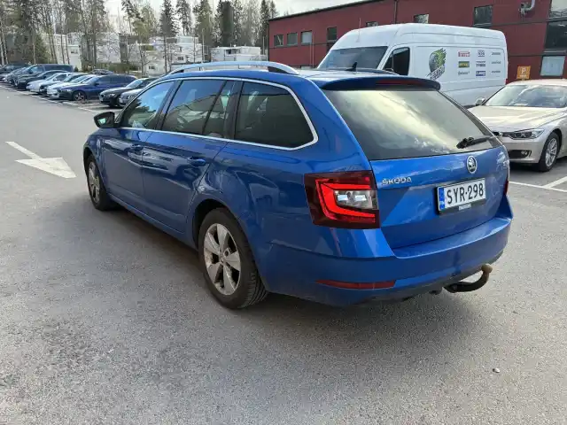 Sininen Farmari, Skoda Octavia – SYR-298