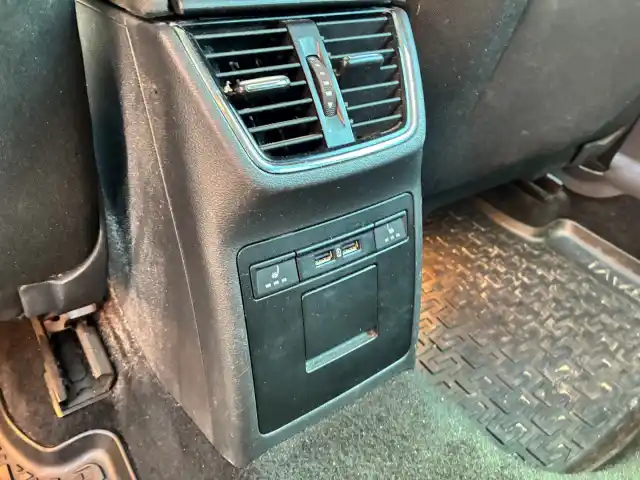 Sininen Farmari, Skoda Octavia – SYR-298