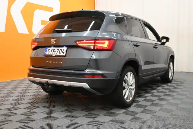 Harmaa Maastoauto, Seat Ateca – SYR-704