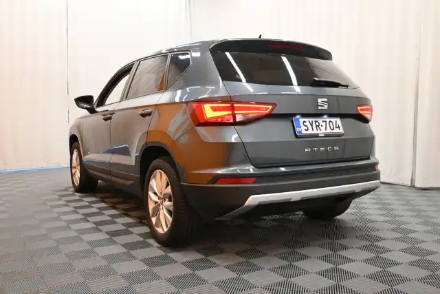 Harmaa Maastoauto, Seat Ateca – SYR-704