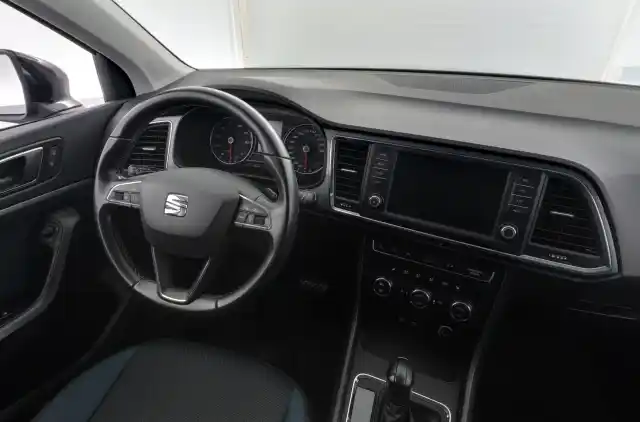 Musta Maastoauto, Seat Ateca – SYR-705