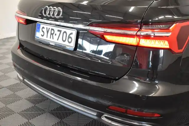 Sininen Farmari, Audi A6 – SYR-706