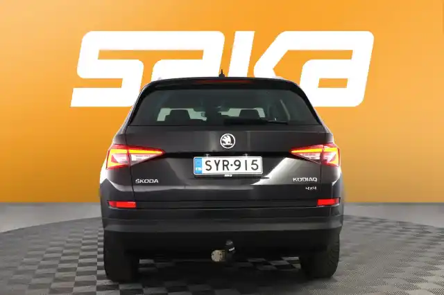 Musta Maastoauto, Skoda Kodiaq – SYR-915