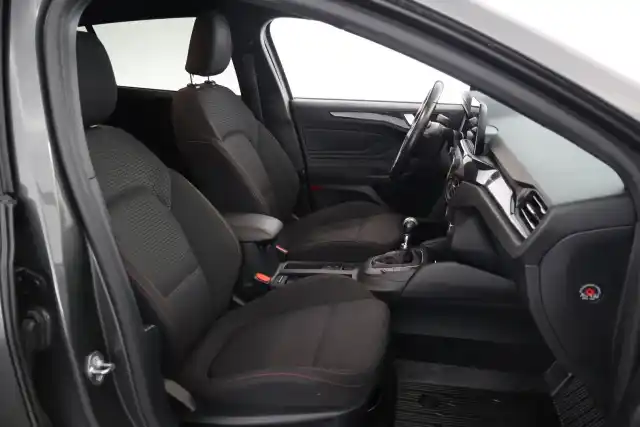 Harmaa Farmari, Ford Focus – SYS-286