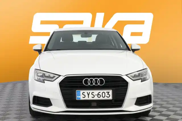 Valkoinen Sedan, Audi A3 – SYS-603