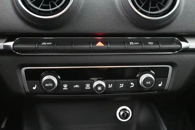 Valkoinen Sedan, Audi A3 – SYS-603